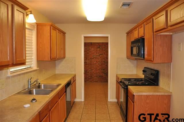 Building Photo - 407 Powell Dr