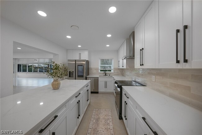 Building Photo - 27381 Voyageur Dr