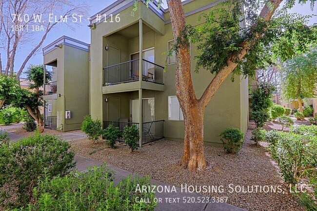 Building Photo - 740 W Elm St