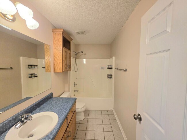 Building Photo - 3 Bedroom Home Near NAS Pensacola