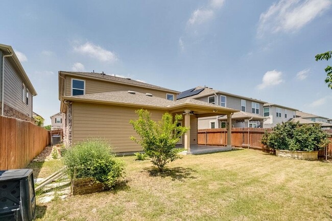 Building Photo - 516 Ayinger Ln