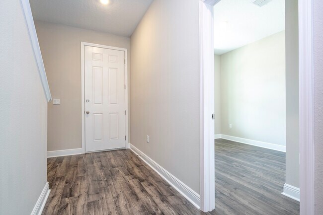 Building Photo - 16332HVS