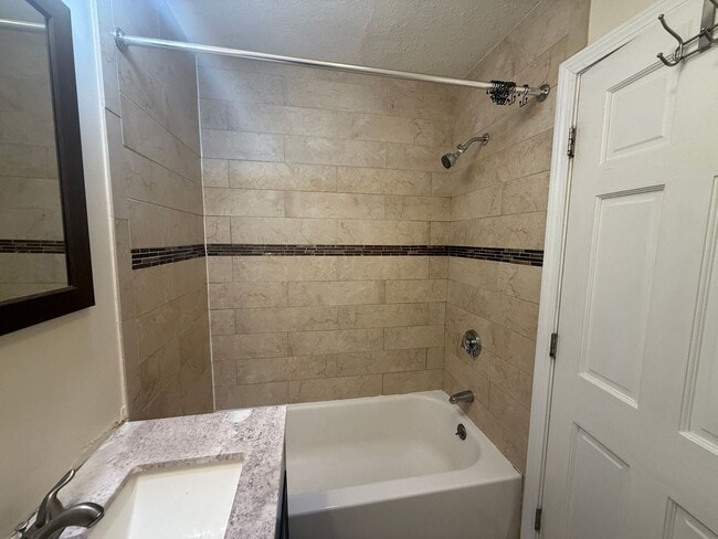 Building Photo - 349 Sum