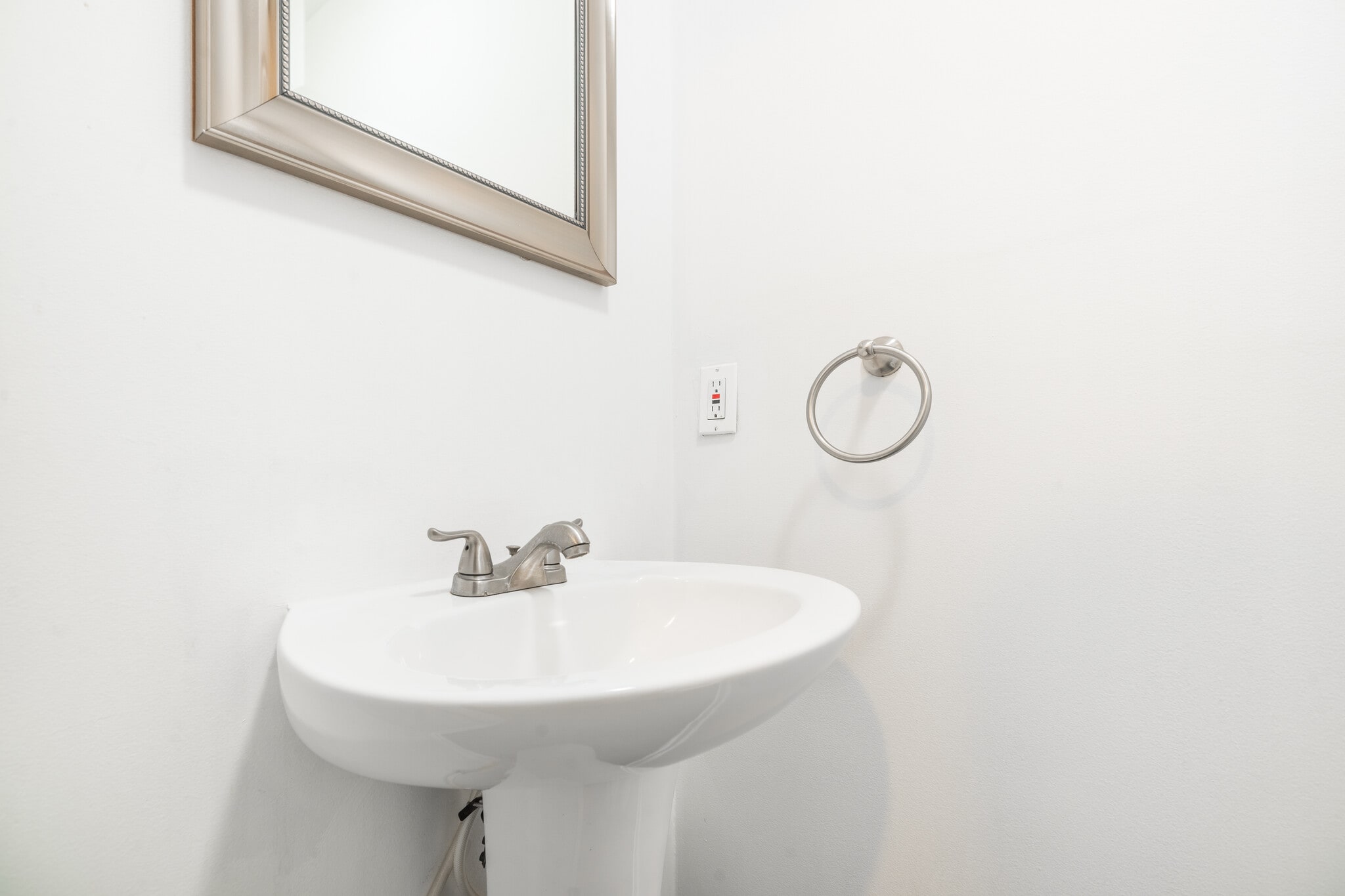 Building Photo - 1316 N Hollywood St