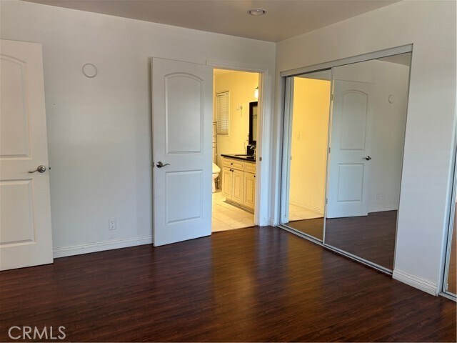 Building Photo - 2032 E Fern Dr