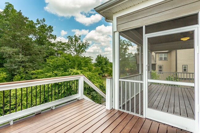 Building Photo - 7725 Peppertree Dr