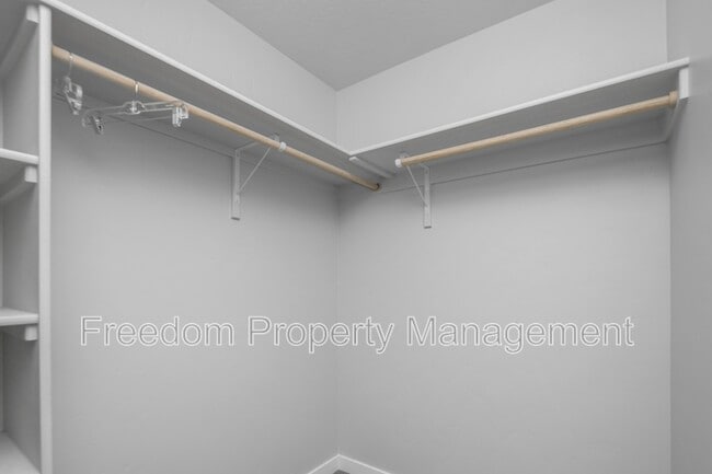 Building Photo - 2934 S Alcamo Wy