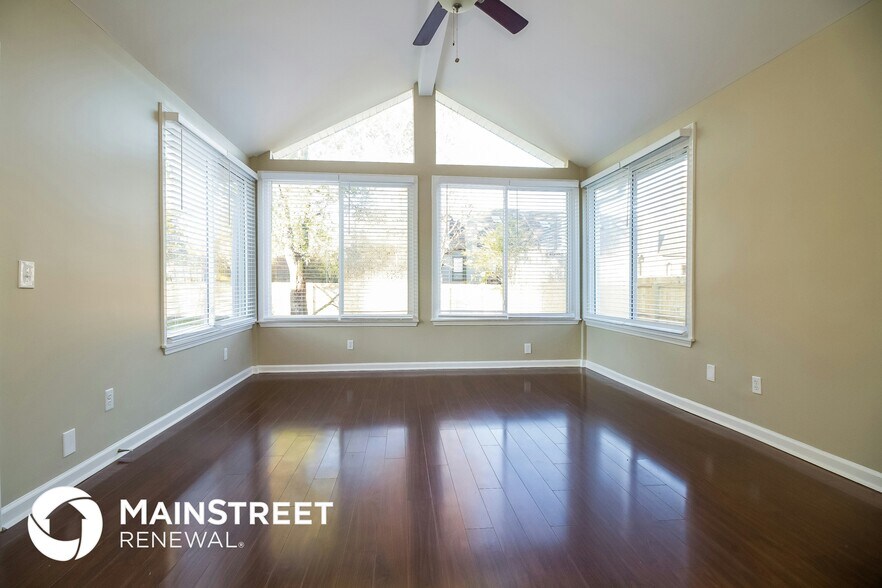 Building Photo - 4296 Brackenwood Dr