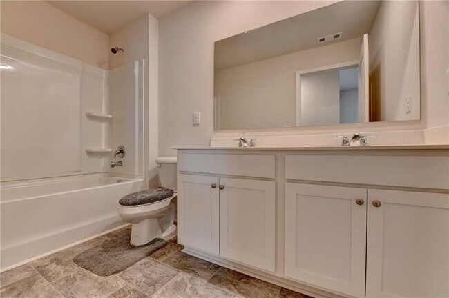 Building Photo - 31 Valleywood Ct