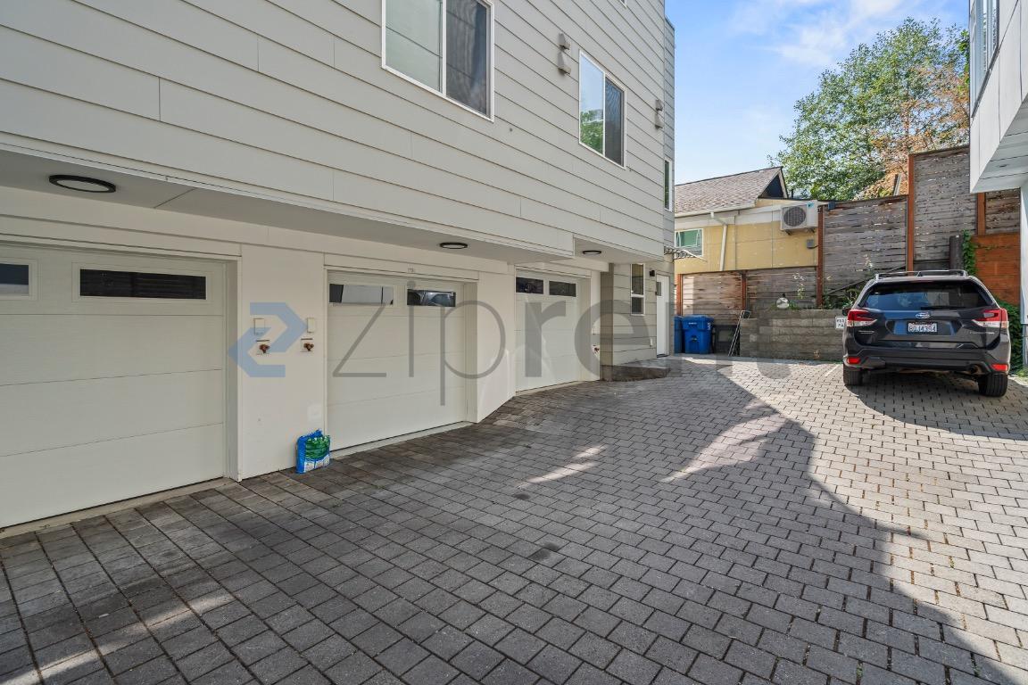 Building Photo - Unit 1755