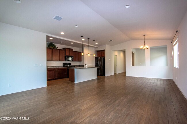 Building Photo - 1356 Warbler Wy