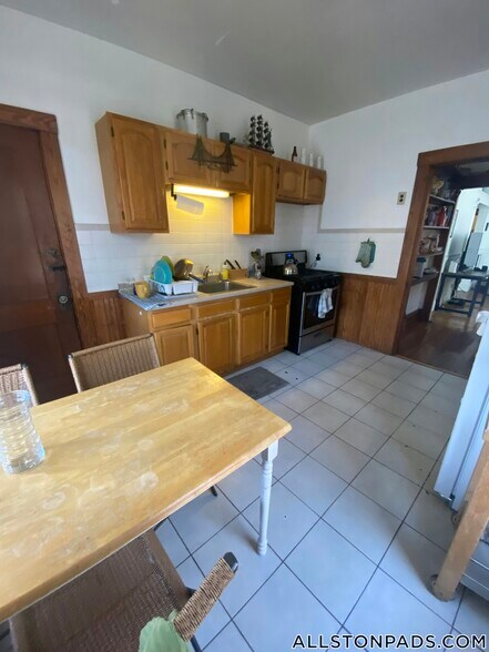 Building Photo - 19 Long Ave