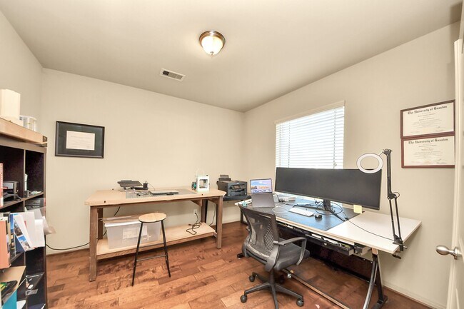 Building Photo - 2602 Ash Haven Ln