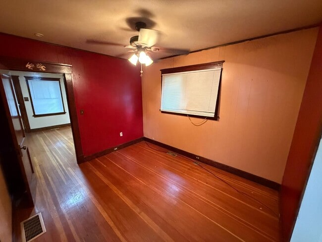Building Photo - 945 Coffman St