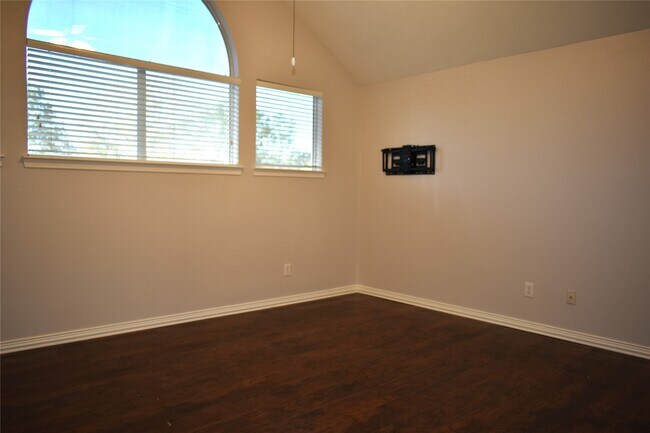 Building Photo - 5302 Fairwick Ct