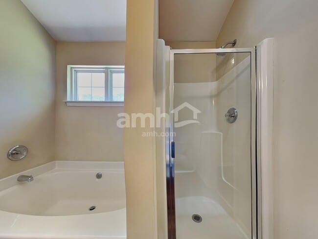 Building Photo - 2713 Glasshouse Rd