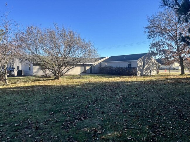 Building Photo - 6306 Schofield Ave