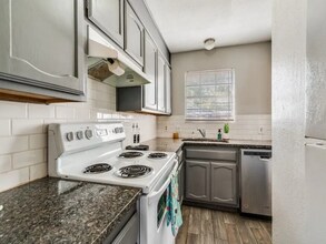 Building Photo - 7500 Chapin Rd