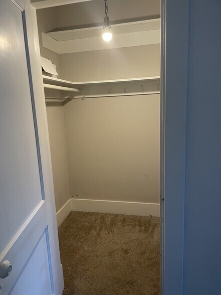 Building Photo - 104 Laclede St