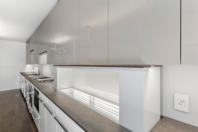 Building Photo - 103 Pacchetti Way