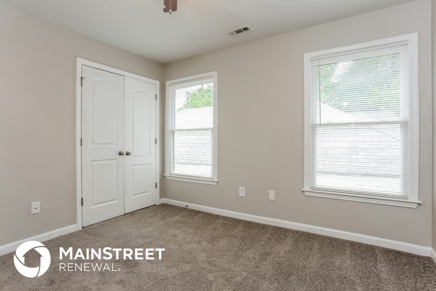 Building Photo - 223 Bass St SW