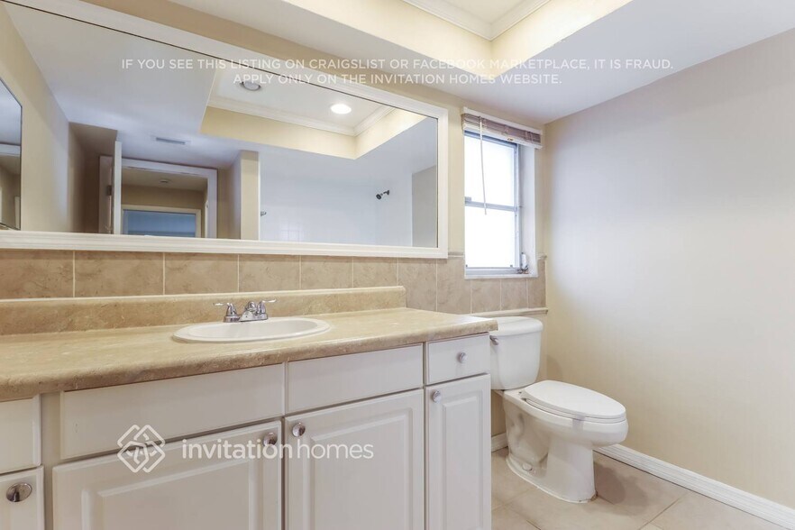 Building Photo - 14036 102nd Ave N