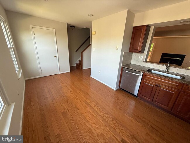 Building Photo - 8724 Ruppert Ct