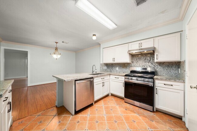 Building Photo - 11607 Zarroll Dr