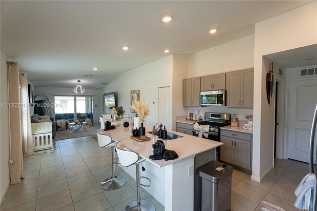 Building Photo - 6172 NW Sweetwood Dr