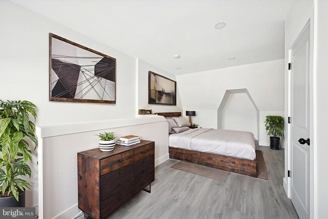 Building Photo - 32 S 62nd St