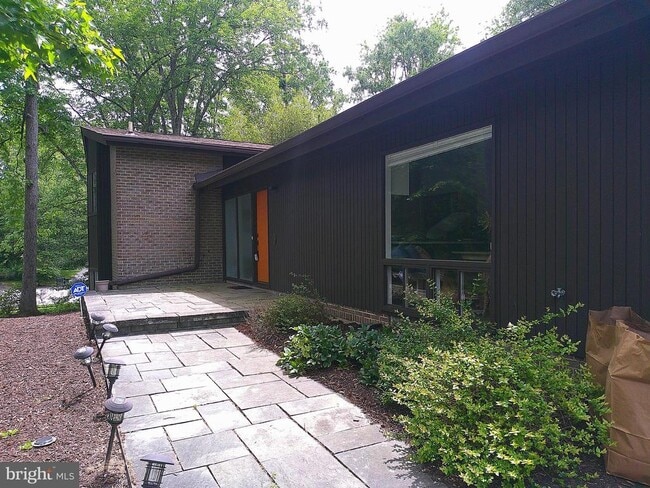 Building Photo - 3407 Wessynton Way