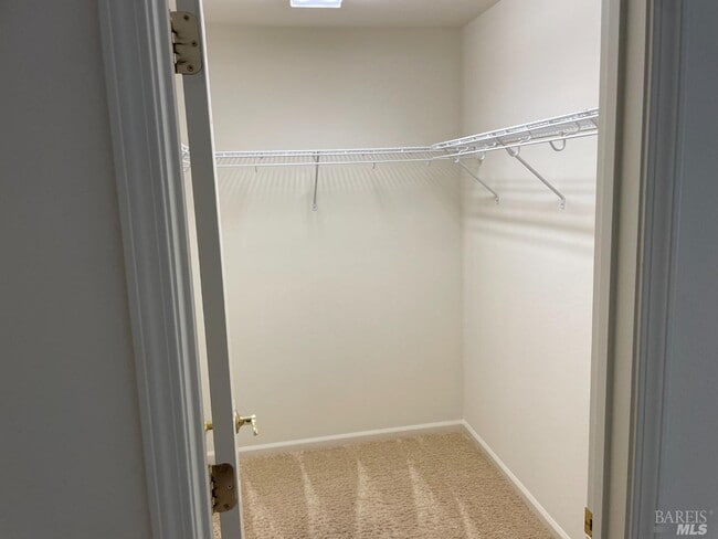 Building Photo - 150 Foxwood Ln