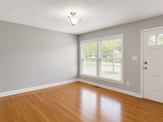 Building Photo - 701 Marengo Dr