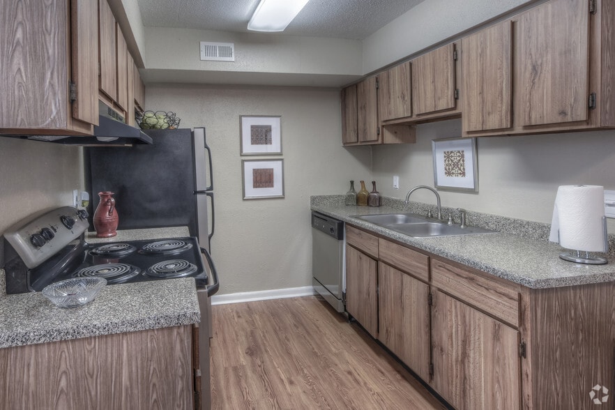 Kitchen - Pebble Creek