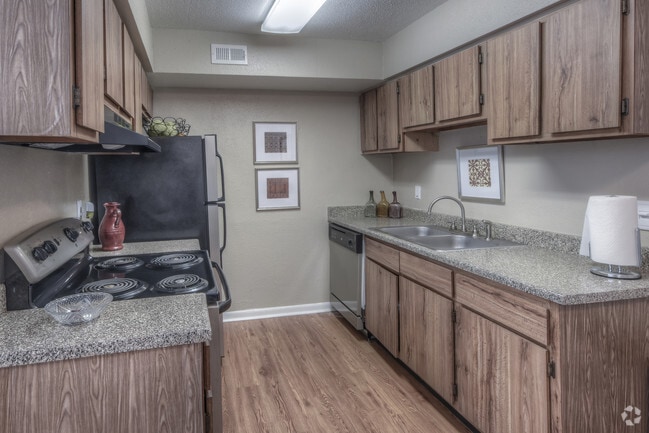 Kitchen - Pebble Creek