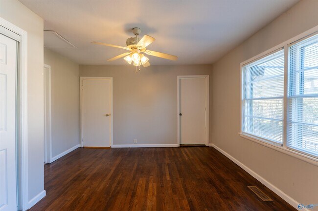 Building Photo - 1421 Rison Ave NE