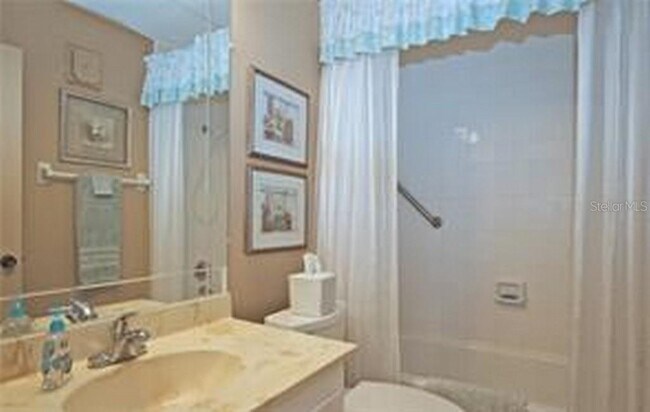 Building Photo - 221 Cedarwood Cir