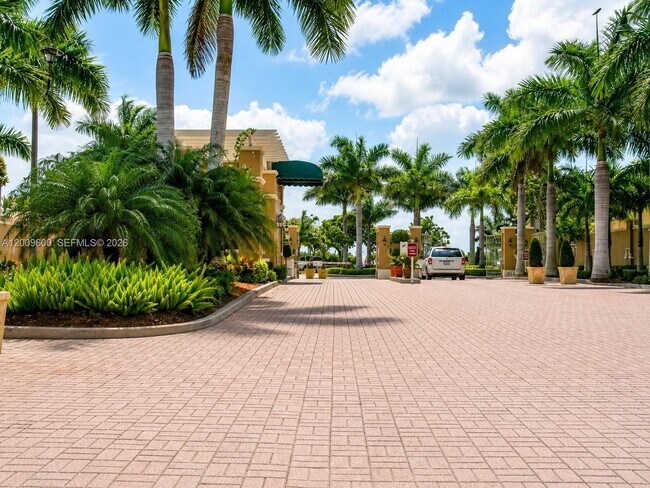 Building Photo - 6630 NW 114th Ave