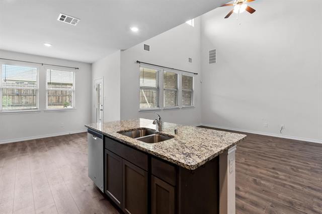 Building Photo - 606 Rawhide Way