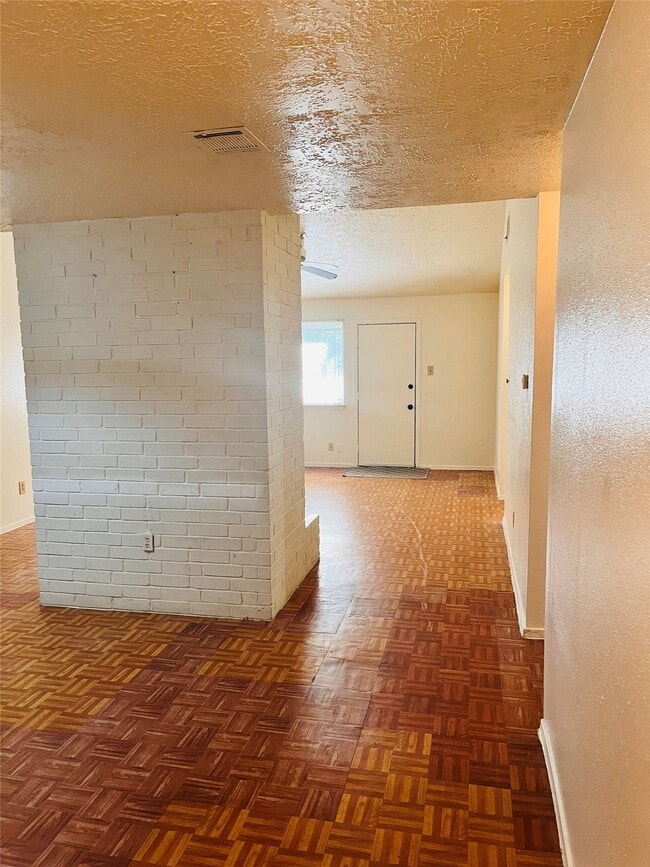 Building Photo - 16633 Gold Ridge Ln