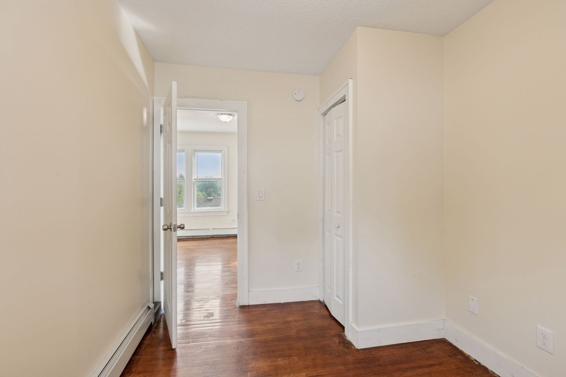 Medium Bedroom - 3242 Hayes St NE