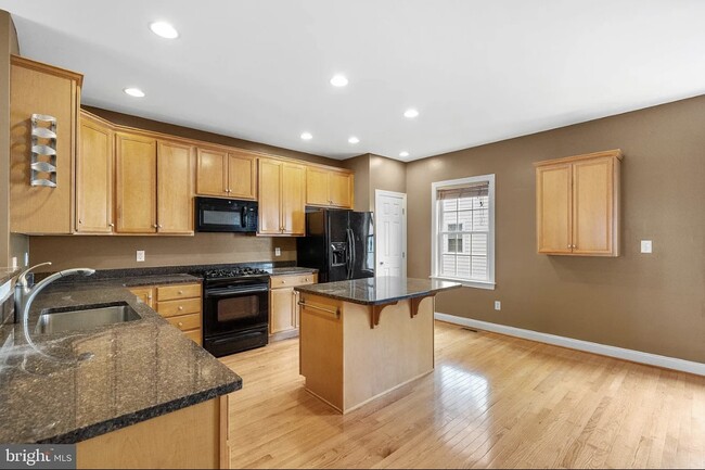 Building Photo - 146 Christina Landing Dr