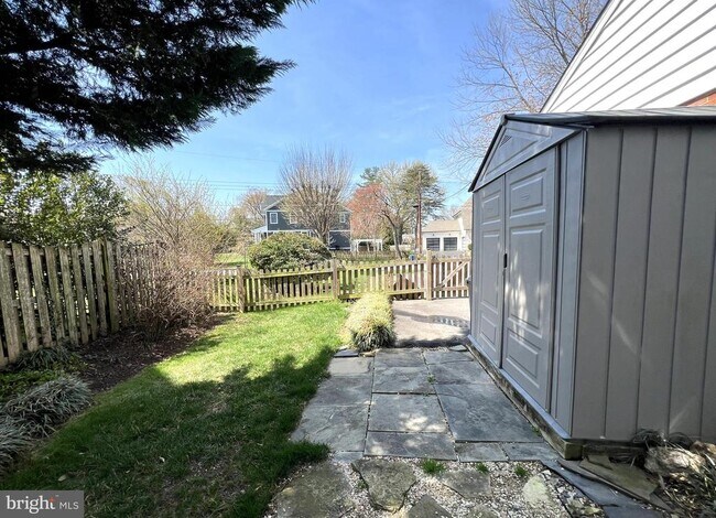 Building Photo - 1201 Allendale Rd