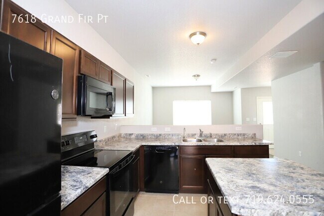 Building Photo - 7618 Grand Fir Point