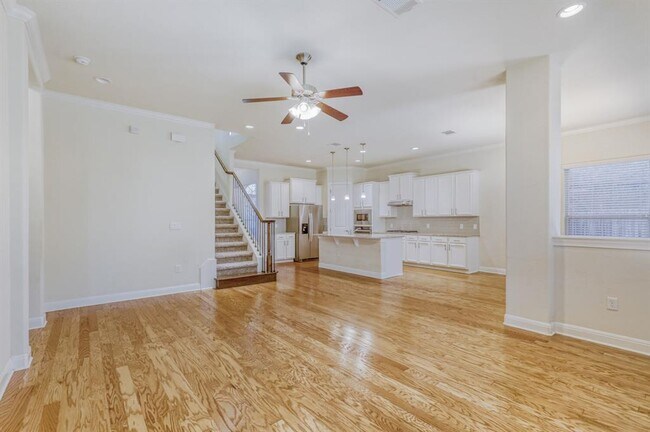 Building Photo - 600 Acadia Bnd