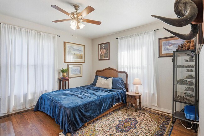 Building Photo - Charming 3/2/2 in Midway Hollow Coming Soon