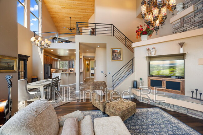 Building Photo - 674 Crosscreek Dr