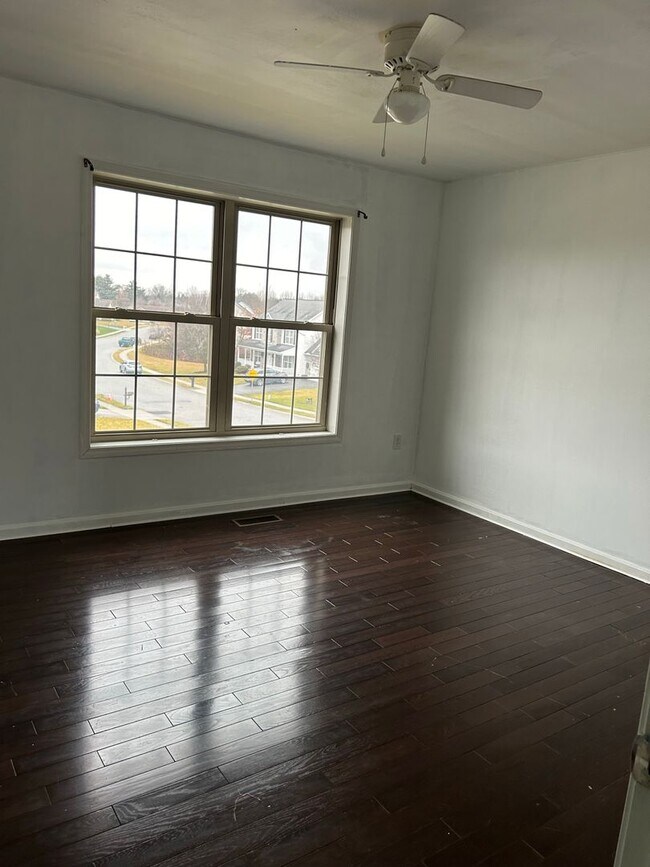 Building Photo - 2045 Nena Dr