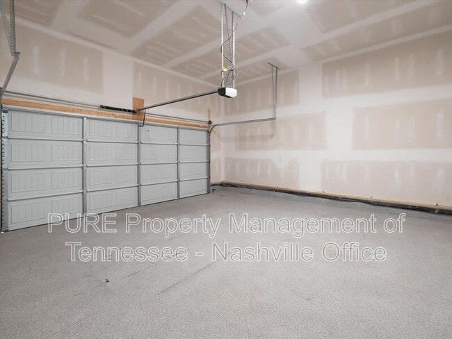 Building Photo - 631 Silva Ln