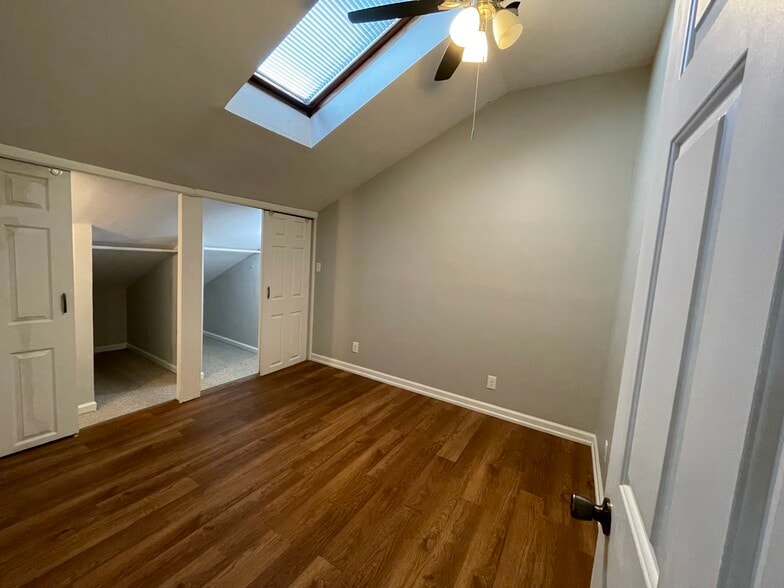 Upstairs bedroom - 1072 Piedmont Ave NE